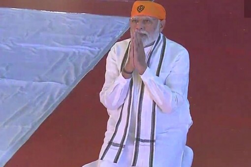 Prime Minister Narendra Modi attends the 400th Parkash Purab celebrations of Sri Guru Teg Bahadur at Red Fort, Delhi. (Image: ANI Twitter)