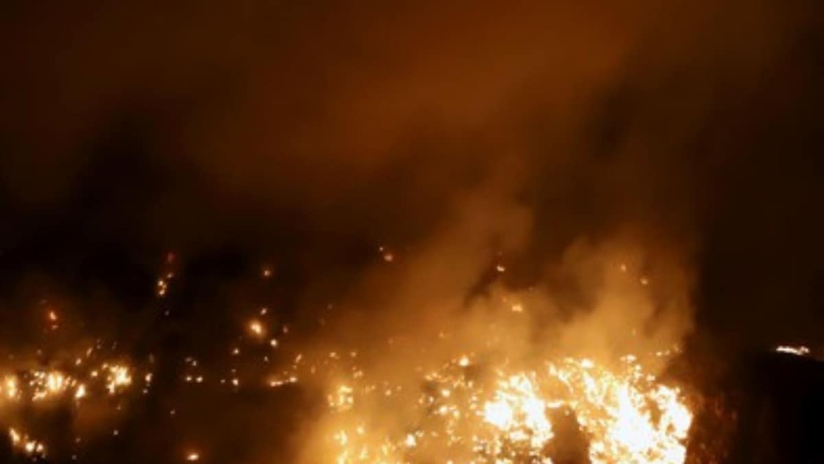 School Near Bhalswa Landfill in North Delhi Closed for a Week Due to Smoke from Massive Fire