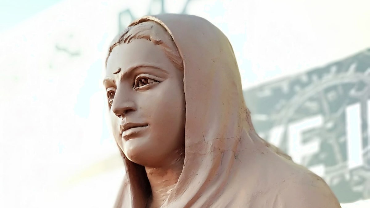 Ahilyabai Holkar 297th Birth Anniversary: Interesting Facts About the Brave Queen of Malwa