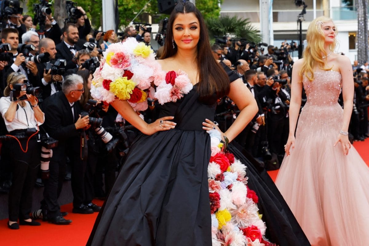 Cannes 2022: Aishwarya Rai Bachchan dazzles in a black gown with floral  accents; see pictures here – Firstpost