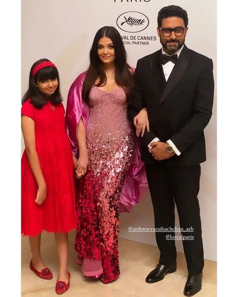 Cannes 2022: Aishwarya Rai Bachchan Rules the Red Carpet in a Black Gown
