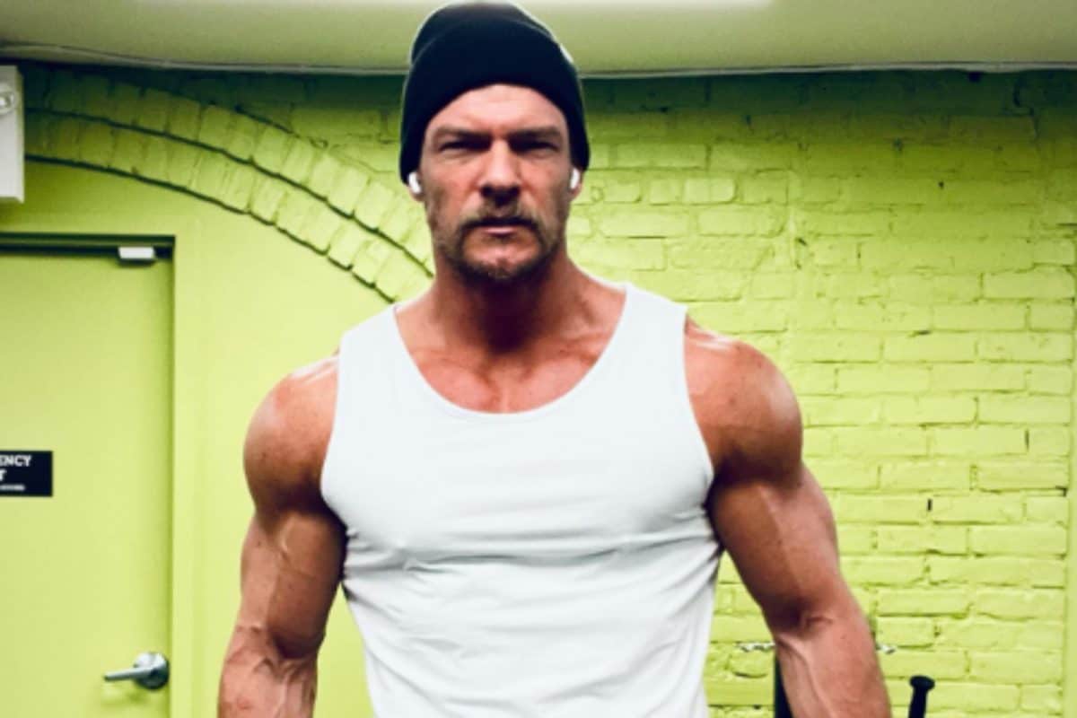 Alan Ritchson Confirms Reacher Season 4 Is Closer Than Ever