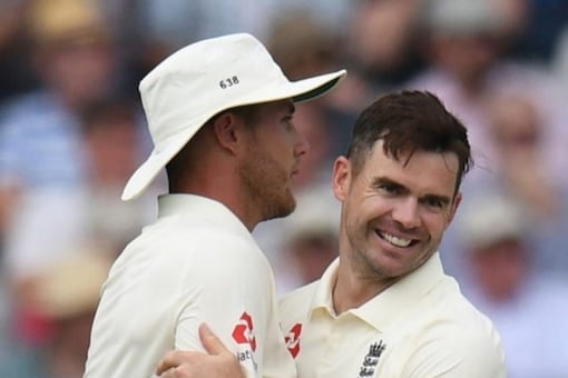 Stuart Broad (left) and James Anderson (AFP Photo)