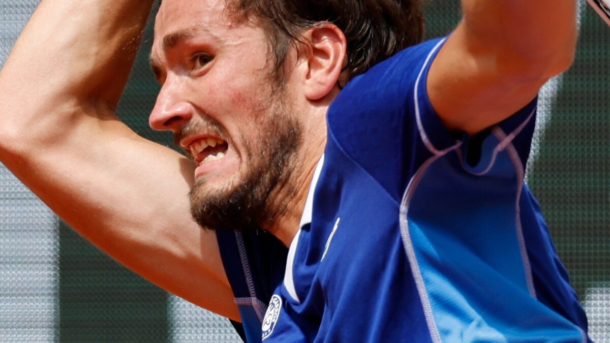 French Open Daniil Medvedev Eases Into Last 32 News18