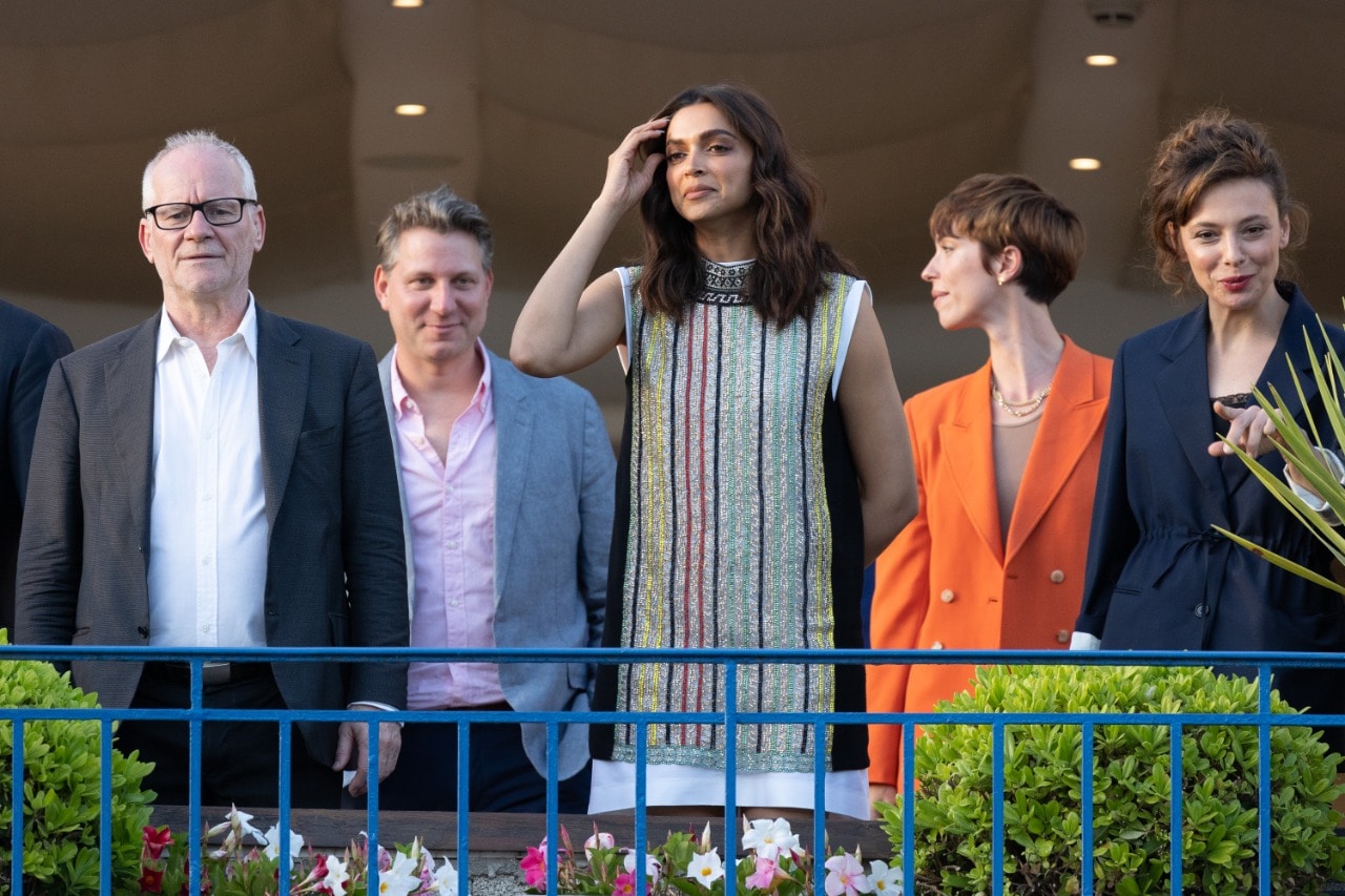 Deepika Padukone Arrives Dressed Head-To-Toe In Louis Vuitton For Cannes  Jury Dinner