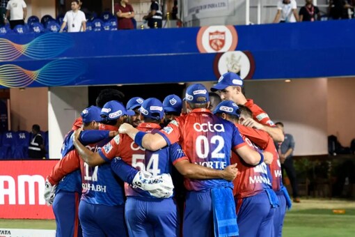 Csk Vs Dc Dream11 Team Prediction Chennai Super Kings Vs Delhi Capitals Check Captain Vice Csk Vs Dc Dream11 Team Prediction Chennai Super Kings Vs Delhi Capitals Check Captain Vice