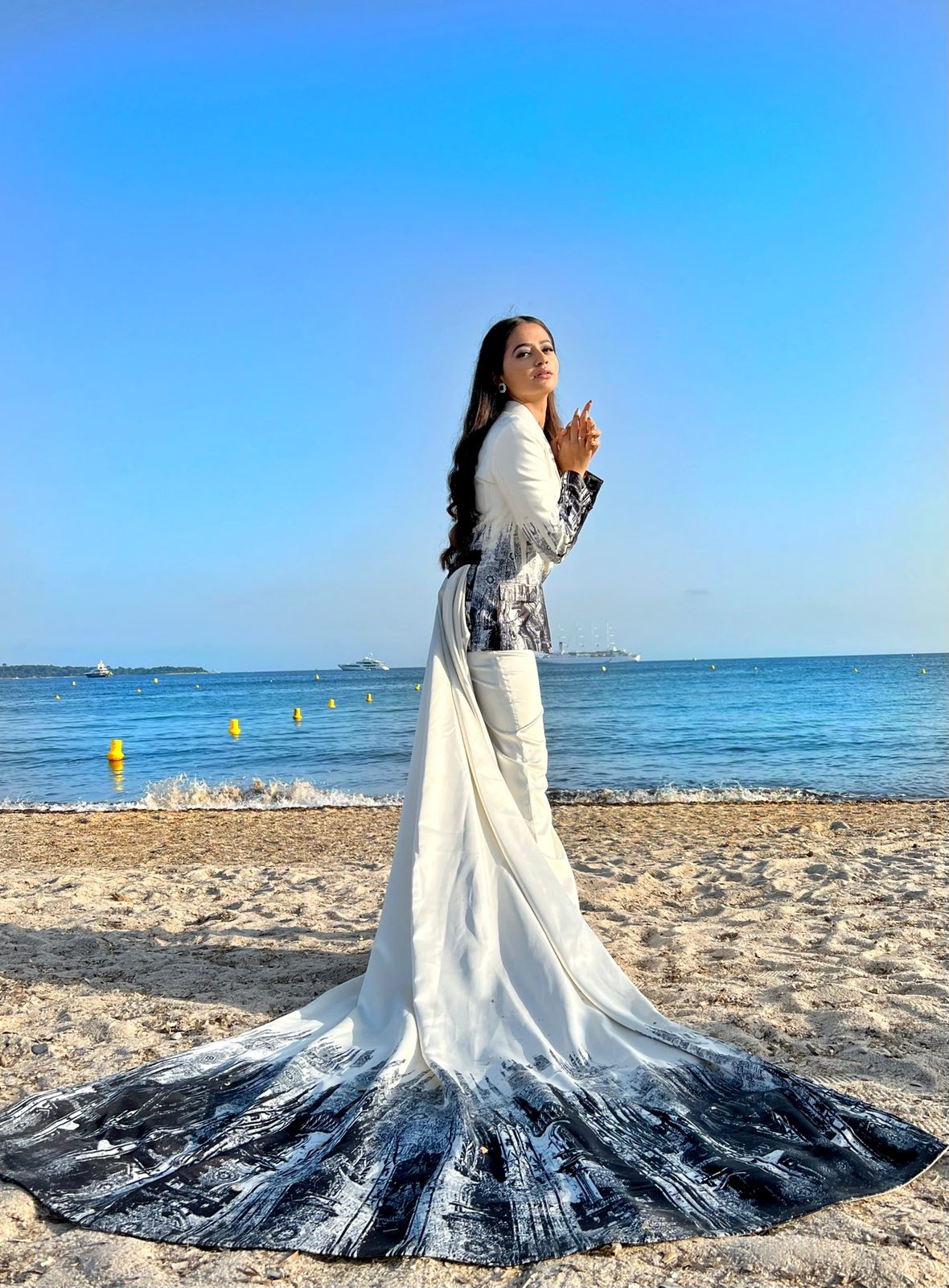 Cannes 2022: Helly Shah Is a 'Soul Full of Sunshine' In Latest Pictures