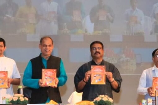 Education Minister Launches Book on Indian Knowledge System for Engineering Students, Calls it Move Towards 'Decolonizing' Indian Edu System