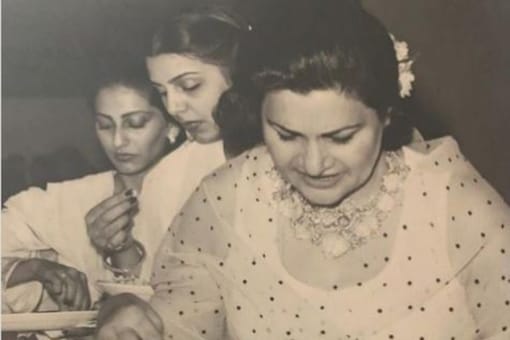 Anil Kapoor shared a throwback photo of Krishna Raj Kapoor, Neetu Kapoor and Sunita Kapoor 