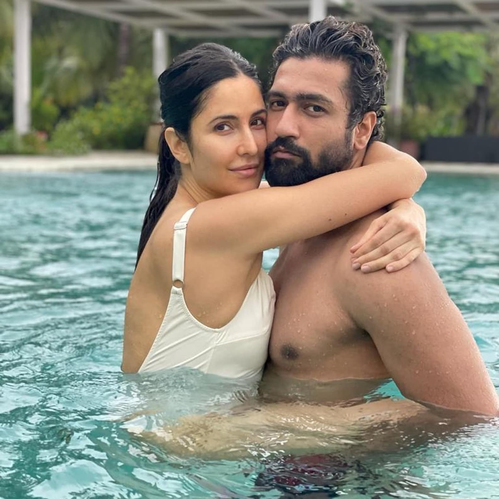 1600px x 1600px - Have Mercy! Katrina Kaif and Vicky Kaushal Raise Temperatures With Their  Sexy Pool Pic - News18