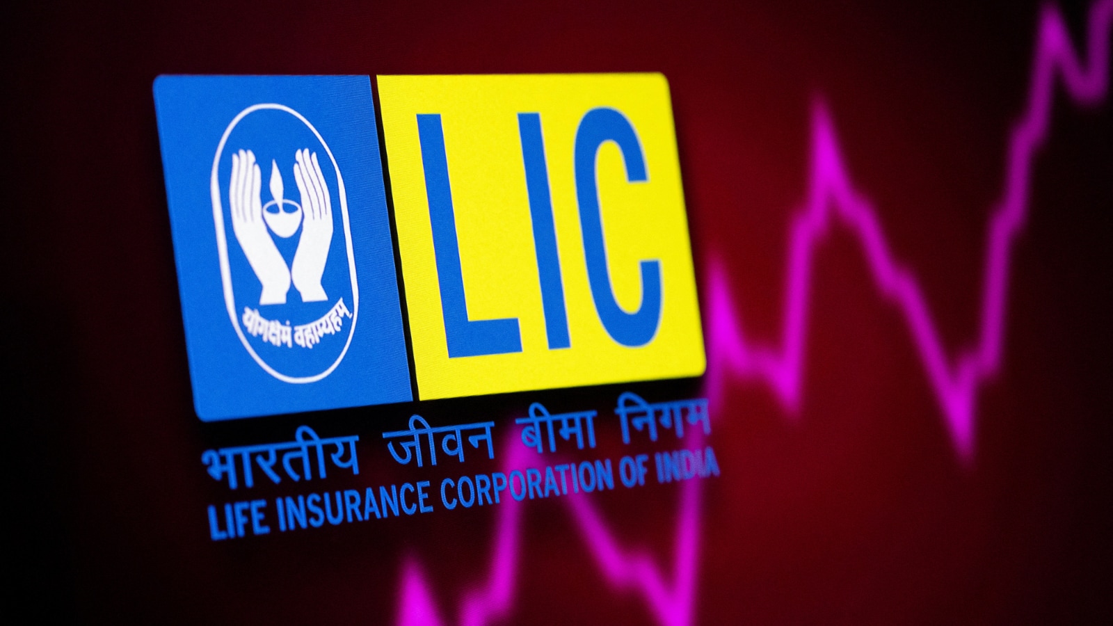 Mini Ipe takes charge as MD of LIC