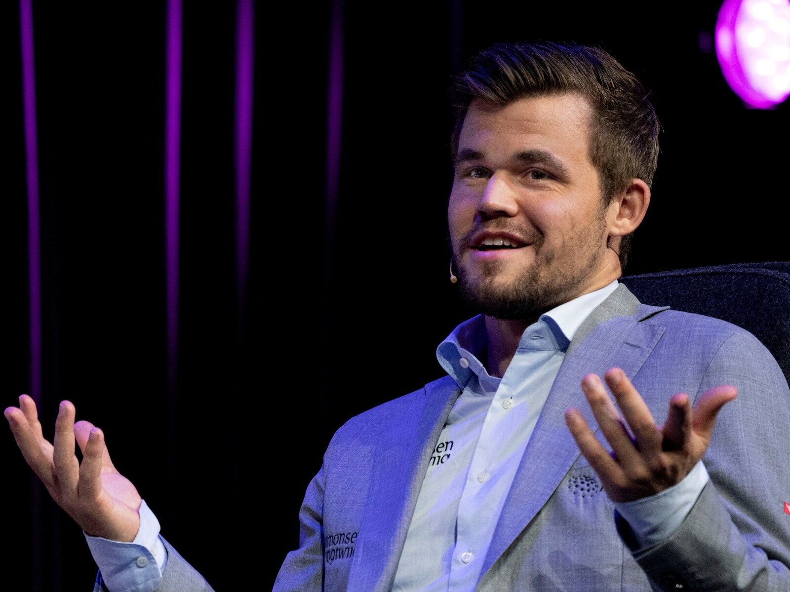 Magnus Carlsen reacts to Messi and Ronaldo's internet-breaking