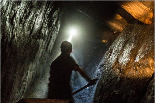 160 coal mining assets with an estimated worth of Rs 28,747 crore have been identified for monetisation during FY22-25. (Image: Shutterstock)