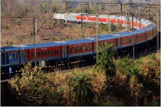 ¤٧ش 120 ./. Mumbai Rajdhani ö俷ǷشԹ¨֧ 1988 (Ҿ: Twitter/Western Railway)
