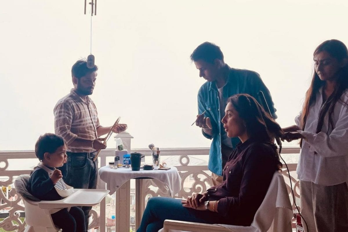 Kareena Kapoor Bonds with Jeh on Sets of 'The Devotion Of Suspect X'; See Arjun Kapoor's Reaction
