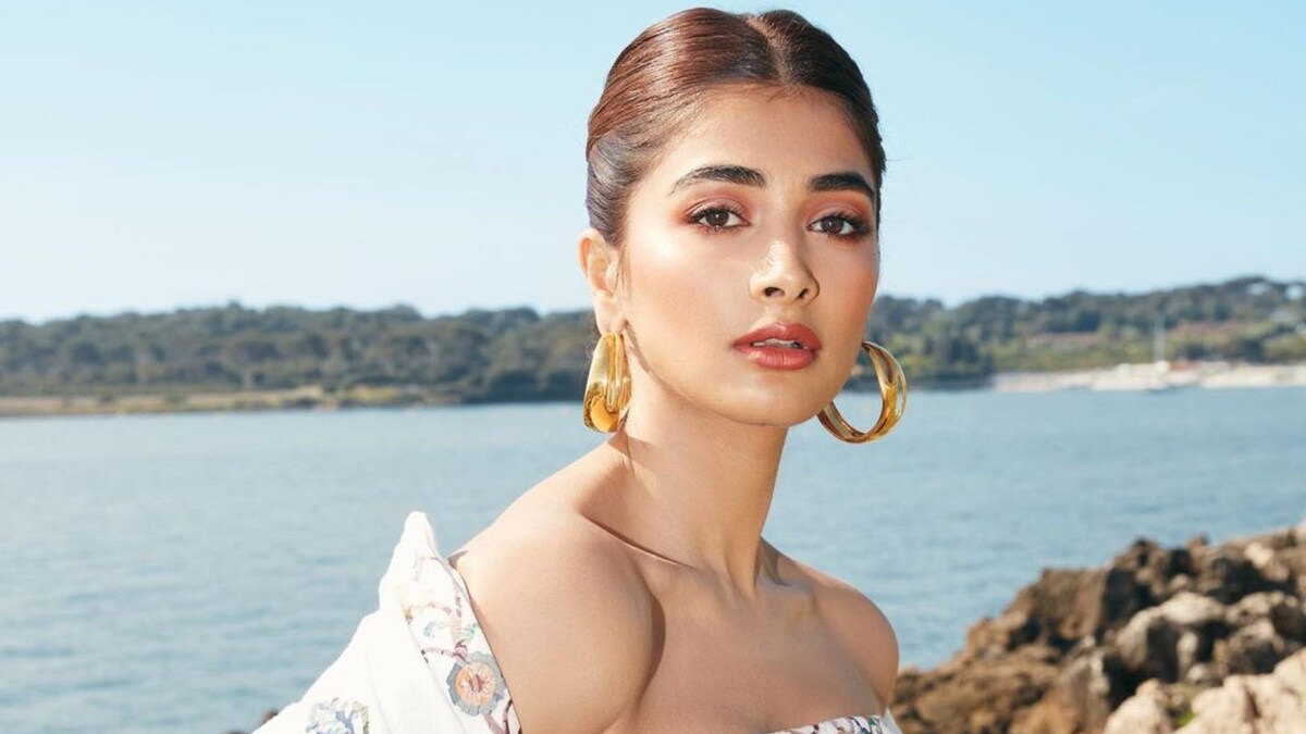 Pooja Hegde Says She Lost All Her Clothes Before Cannes 2022 Red Carpet Debut: 'We Couldn't Cry...'