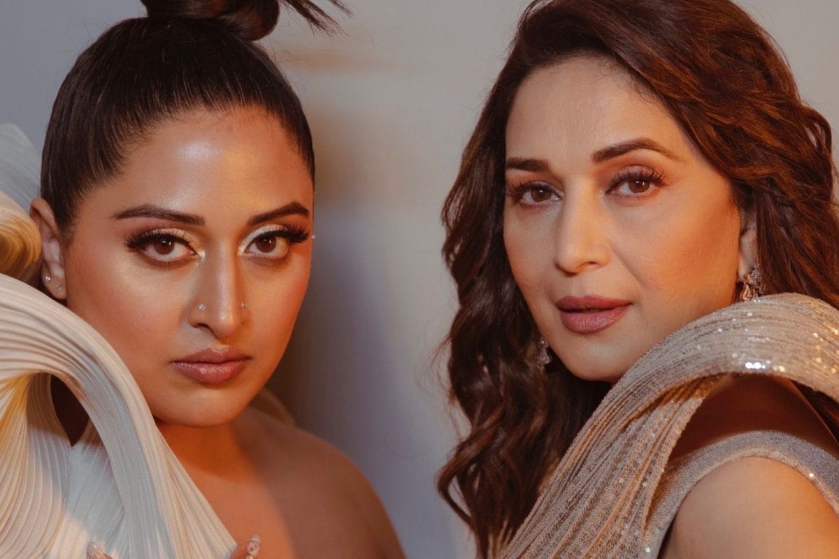 Madri Dixit Xxx - Madhuri Dixit Mesmerises Us With Her Charm in Raja Kumari's New Song 'Made  In India'; Watch - News18