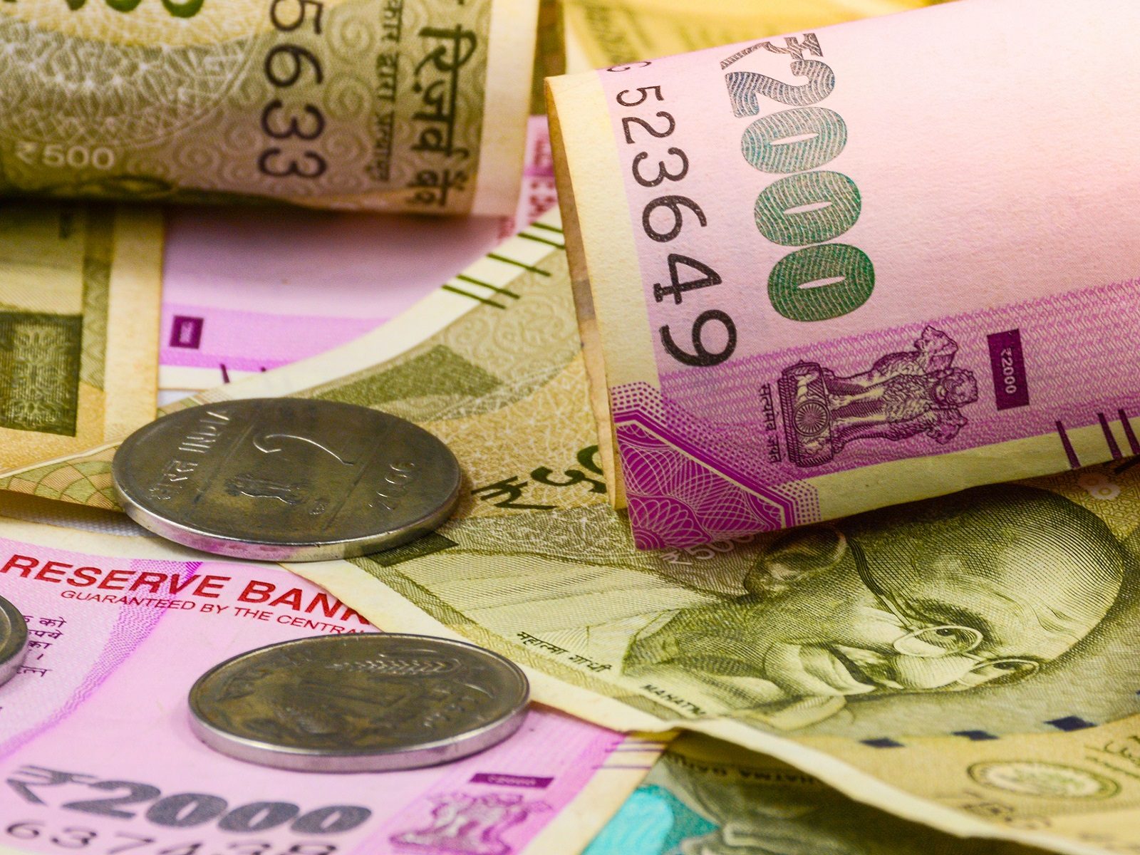 India s Rupee Is Under Pressure Rupee Could Test New Lows 