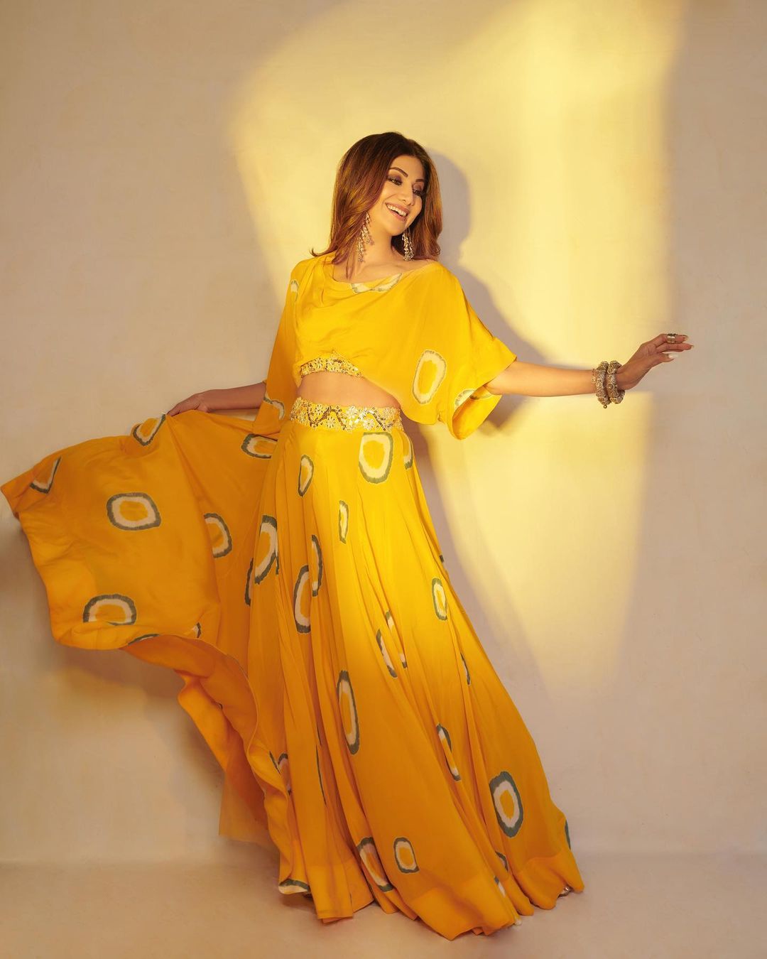 Shilpa Shetty Kundra Flaunts Toned Figure In Latest Photoshoot Check Out The Leggy Divas Sexy