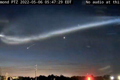 'Space Jellyfish' Seen Zooming Across Florida Sky, Here's What it ...