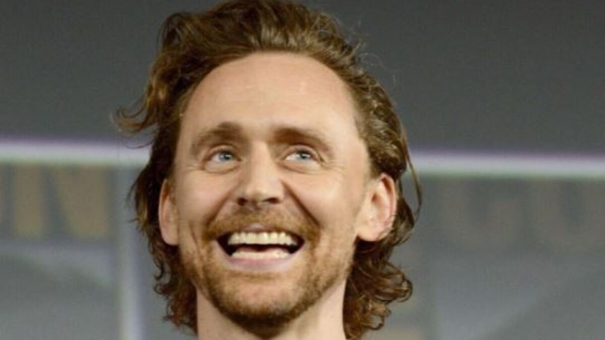 How Tall Is Tom Hiddleston? The 'Loki' Actor's Height, Confirmed