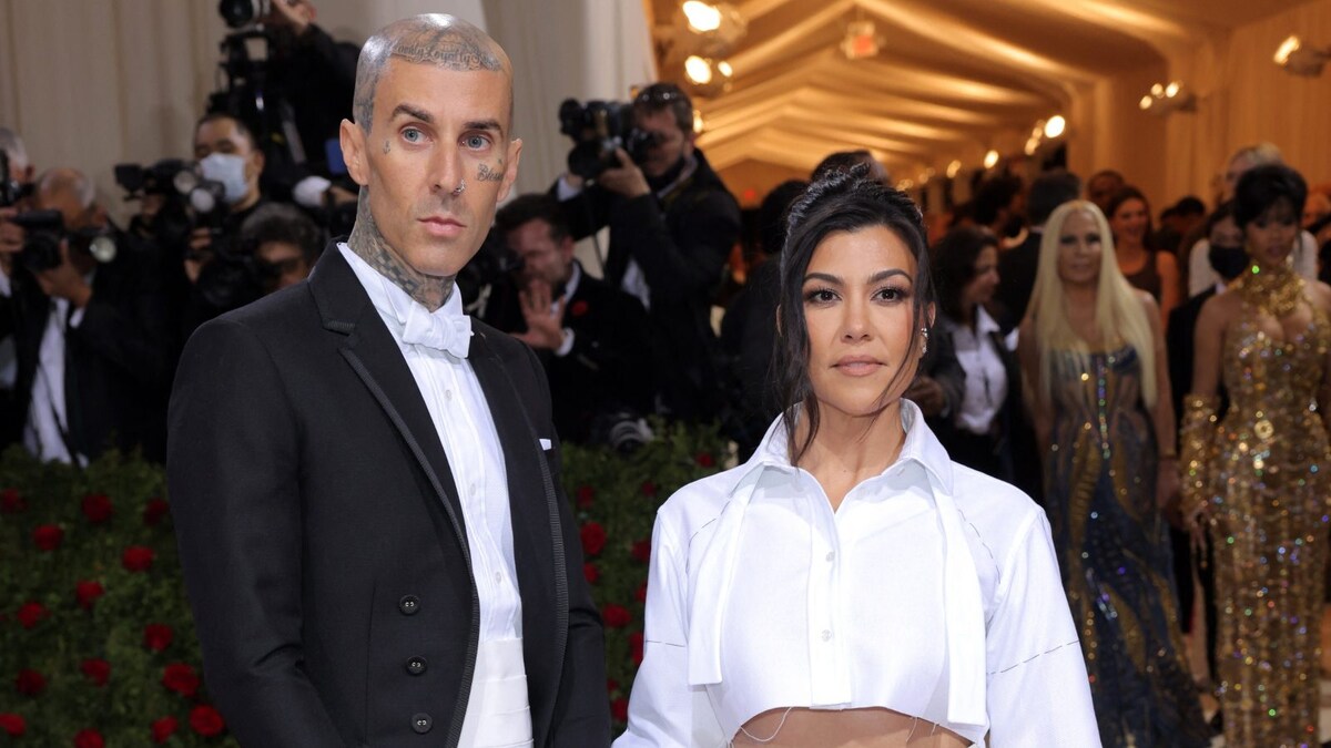 Met Gala: Newlyweds Kourtney Kardashian, Travis Barker Lock Lips on Red Carpet in Matching Outfits