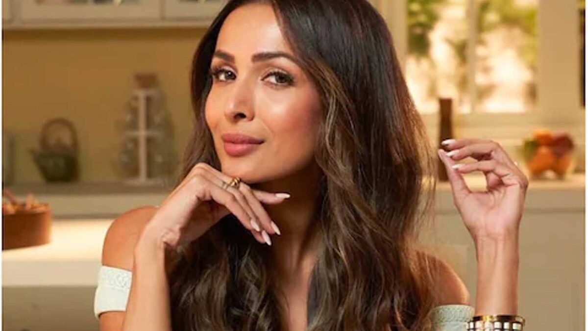 Malaika Arora Asks Everyone to Be a Warrior, Not a Worrier with Yoga