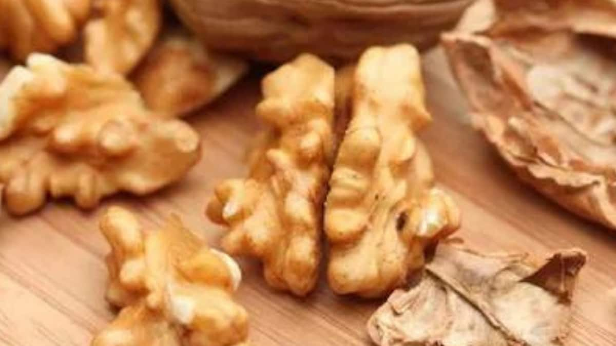 Know the Nutritional Benefits of Soaked Walnuts News18