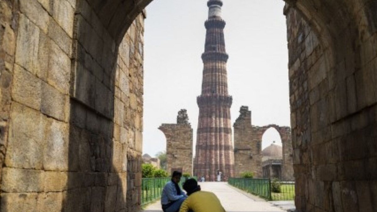 Culture Ministry Considering Iconography of Hindu, Jain Idols Found in Qutub Minar Complex: Official