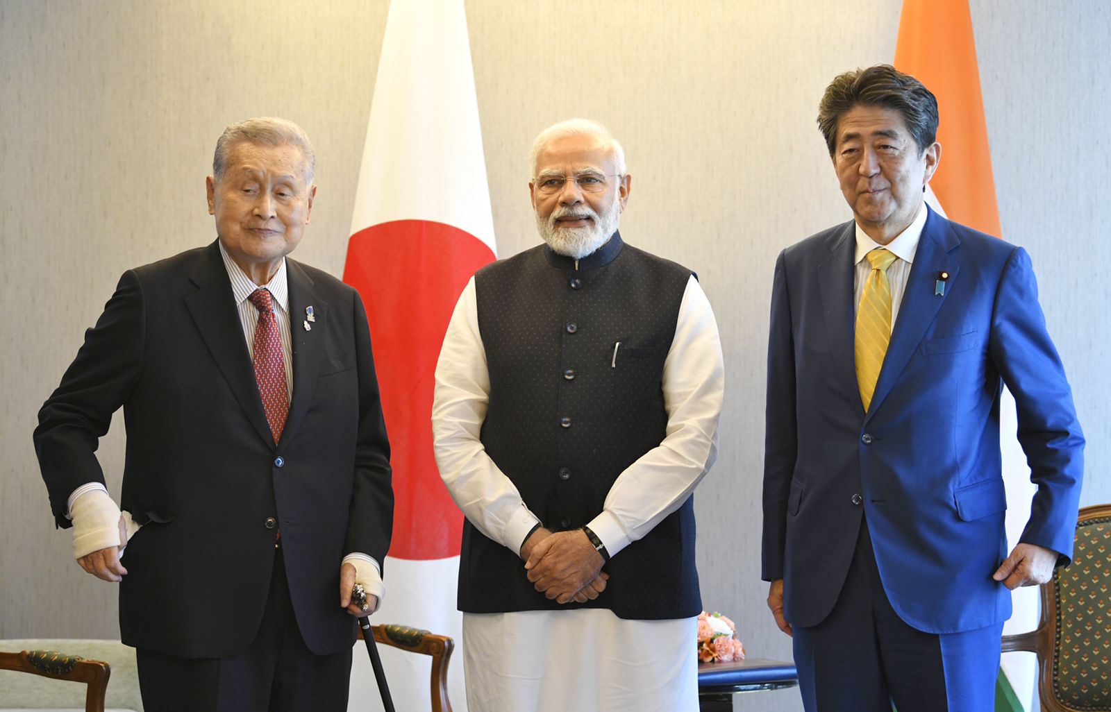 Modi Reconnects with Suga, Abe, Mori as the Three Former Japanese PMs Call on Him in Tokyo