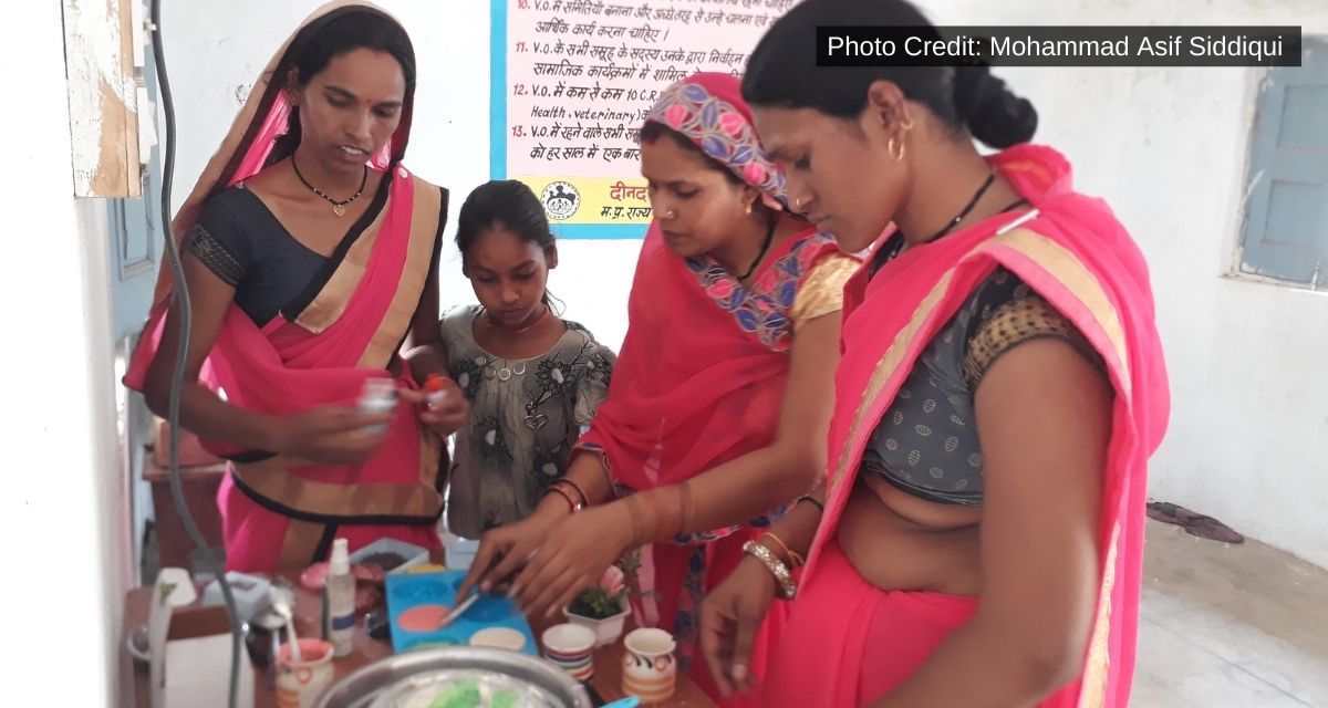 Women in Ajeevika Mission building, making herbal soaps from scratch.  (Image: Mohammad Asif Siddiqui) 