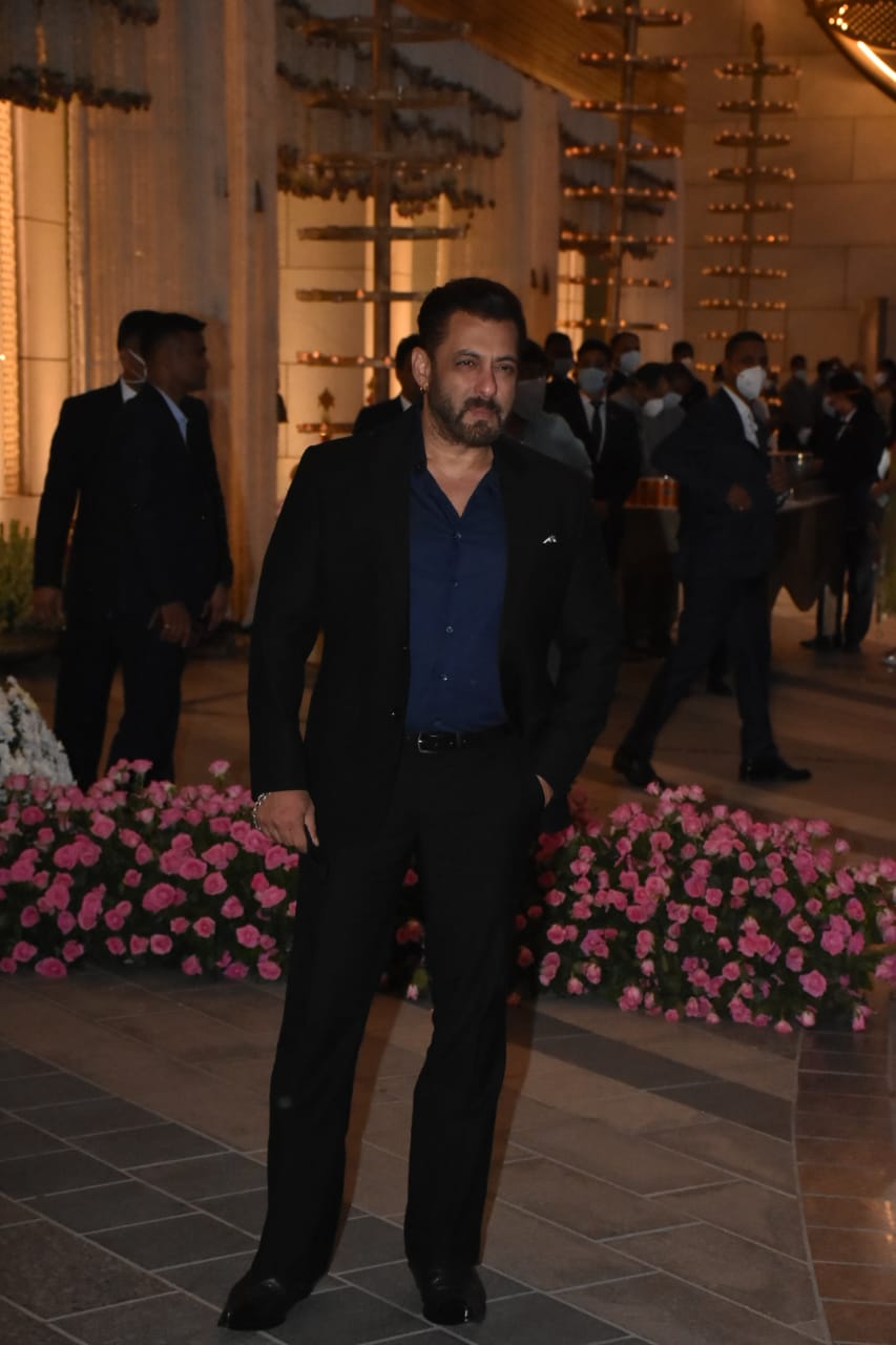 Salman Khan at Radhika Merchant's Arangetram.  (Pic: Viral Bhayani)