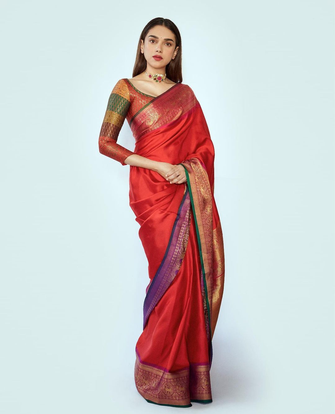 Aditi Rao Hydari Exudes Elegance In Red Silk Saree, Check Out The Diva's  Most Stunning Saree Moments