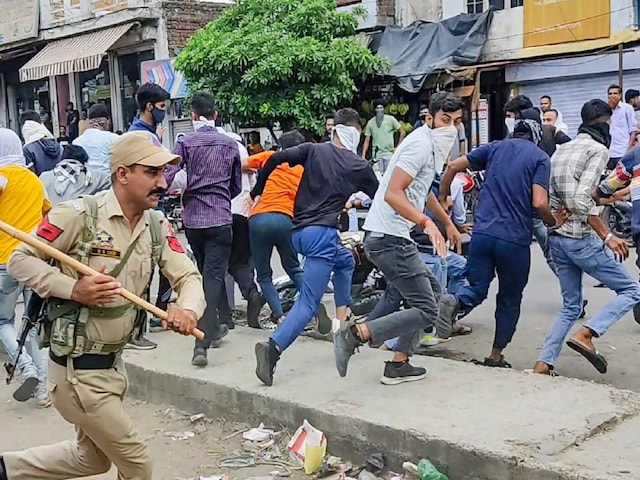 424 people have been arrested from different districts because of their ties with violent protests that took place on June 3 and June 10 after Friday prayers.(Image by PTI/ Representational)
