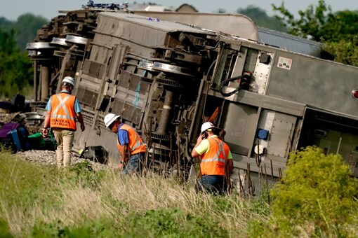 At Least Three Dead, Dozens Hurt In Missouri Amtrak Train Crash - News18