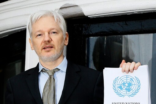 Ѱѧѹء 17 Զع¹ .. 2565 觼¢ᴹ Julian Assange ͵ WikiLeaks ѧѰԡ༪ԭѺʹ  (ҾФ͸ԺҾ: AP Photo/Kirsty Wigglesworth)