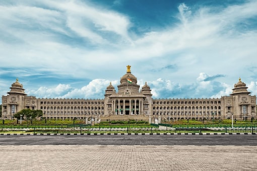Bengaluru, the capital of Karnataka, offers various mesmerising places for sightseeing and chilling (Image: Shutterstock)