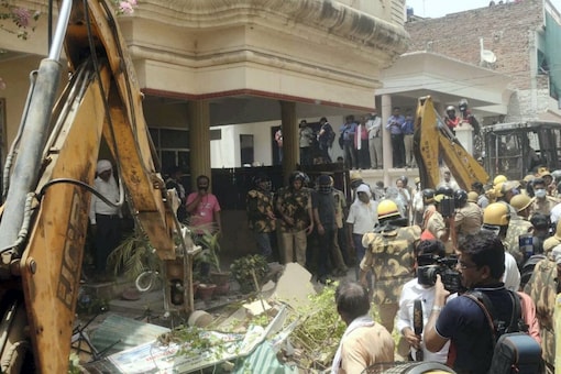 Prophet Remarks Row: 'Illegally Constructed' House of Prayagraj Violence ' Mastermind' Demolished | Top Updates