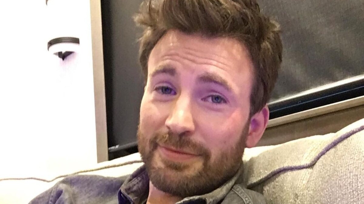 Chris Evans Named Sexiest Man Alive, Jokes He's Preparing For His Friends To Bully Him