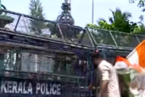 Police lathicharged the protesting activists and used water cannons to disperse them in various districts including Thiruvananthapuram, Kozhikode, Malappuram, Kannur and so on. (ANI video grab)