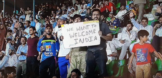 Pakistan Fan's Banner Holding Special Message for Indian Cricket Team Goes Viral