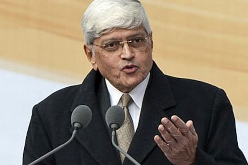 Gopalkrishna Gandhi, who was governor of West Bengal from 2004 to 2009, has sought some time from these leaders and will get back to them by Wednesday, the sources said. (File photo/Getty images)