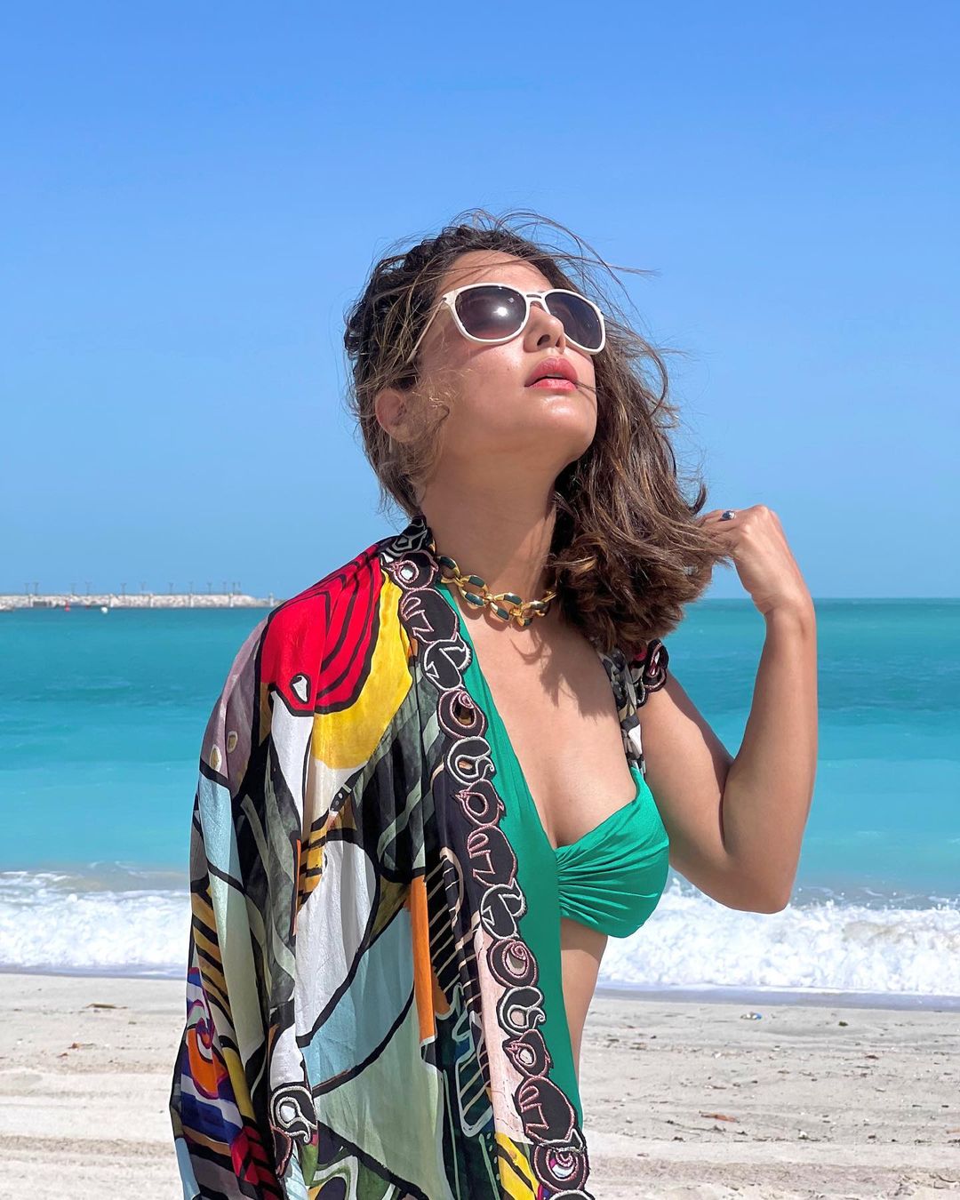 Hina Khan Oozes Oomph With Her Super Hot Beach Pictures (Photo: Instagram) 