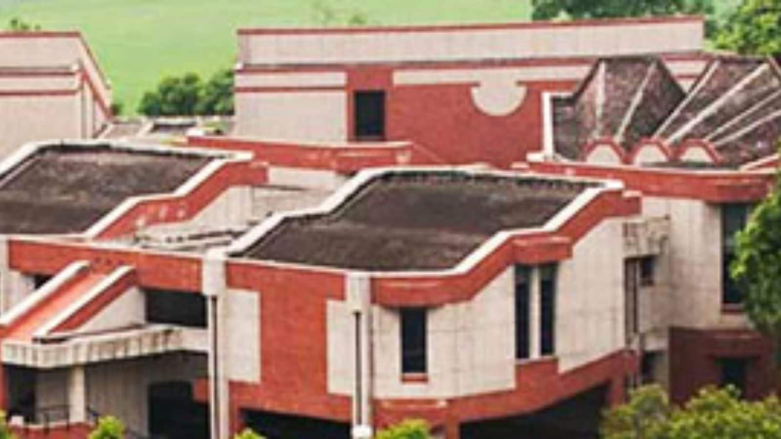 IIT Kanpur Develops Device To Transform ACs Into Air Purifiers