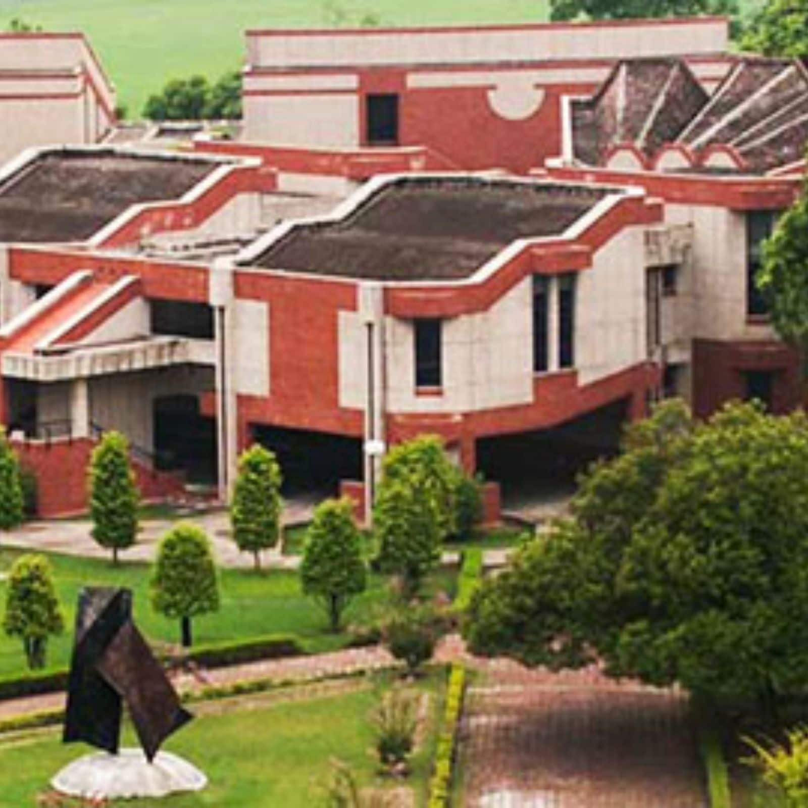 IIT Kanpur, eMasters in Business Finance