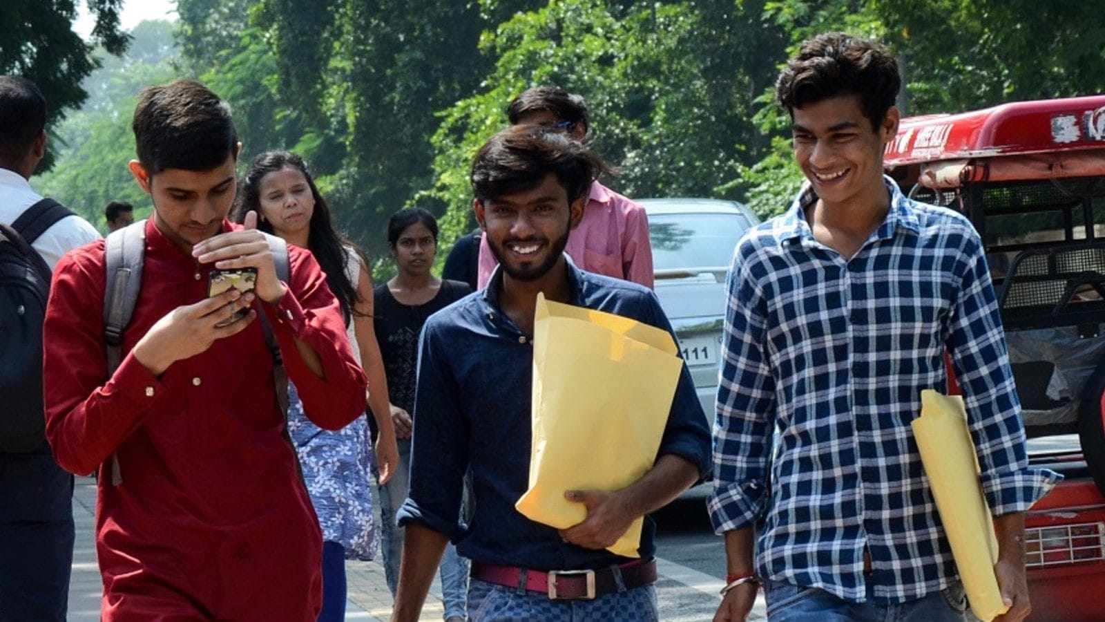 गुजरात कॉलेज के प्राचार्य ने छात्रों से भाजपा में शामिल होने को कहा, इस्तीफा देने को कहा