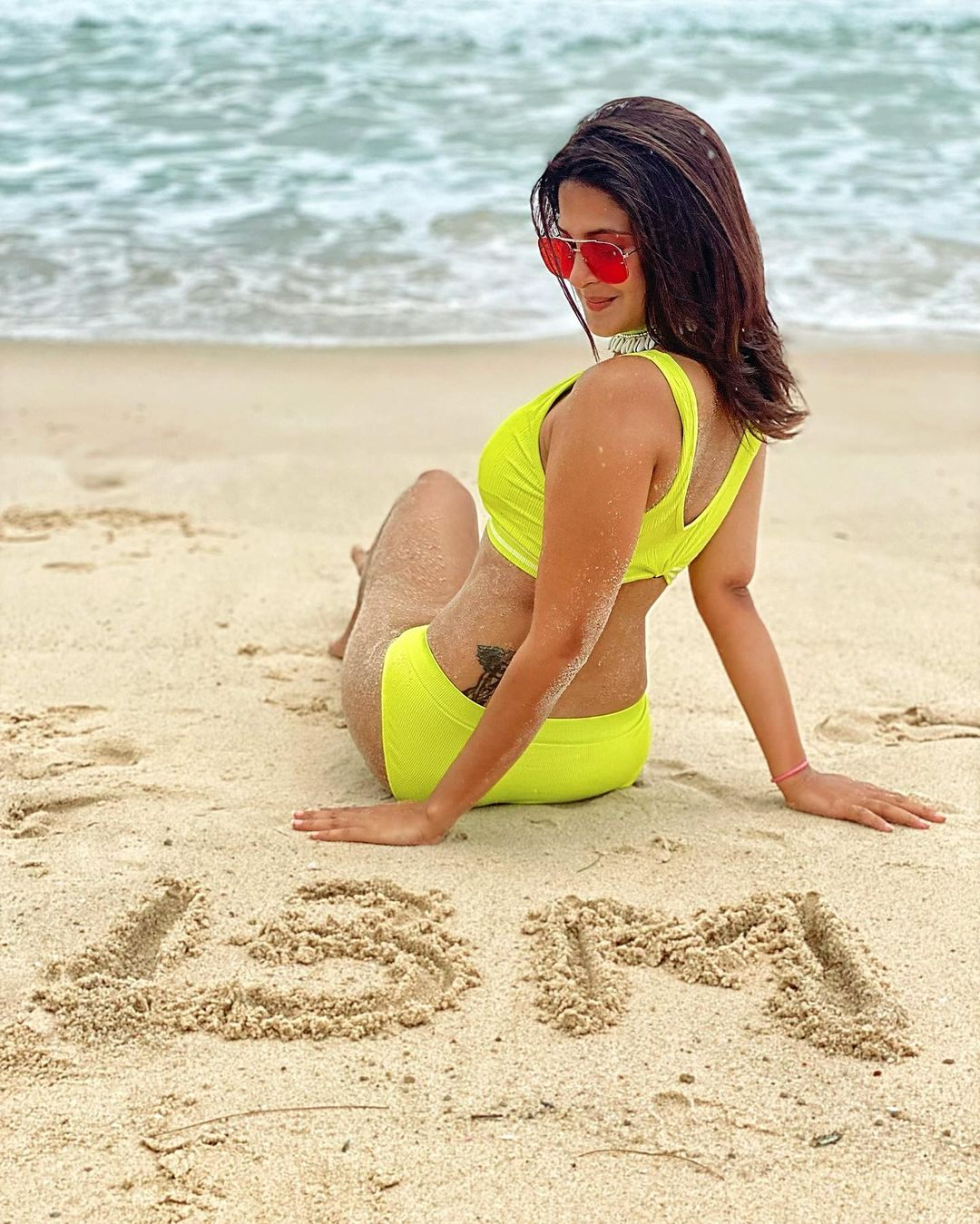 1080px x 1349px - Jennifer Winget In Bright Yellow Bikini Is A Sight For Sore Eyes, Check Out  The Diva's Head-turning Pictures - News18