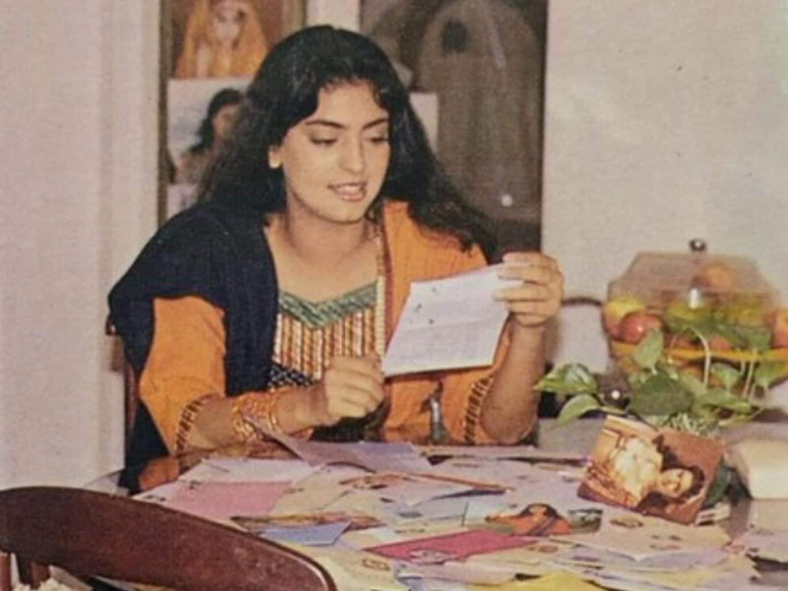 1600px x 1200px - Juhi Chawla Reminisces 'Era of Handwritten Fans Mail' With Gorgeous  Throwback Pic; Fans React - News18