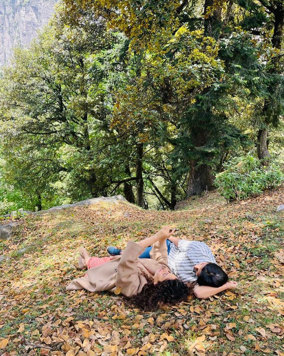 Kangana Ranaut and sister Rangoli spend quality time in the lap of nature.
