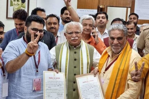 A businessman and a media proprietor by profession, Kartikeya Sharma (left) did his B.Sc. (Honours) in Business Management from Oxford University and his Masters in Business Administration from King’s College, London. (Twitter/@mlkhattar)